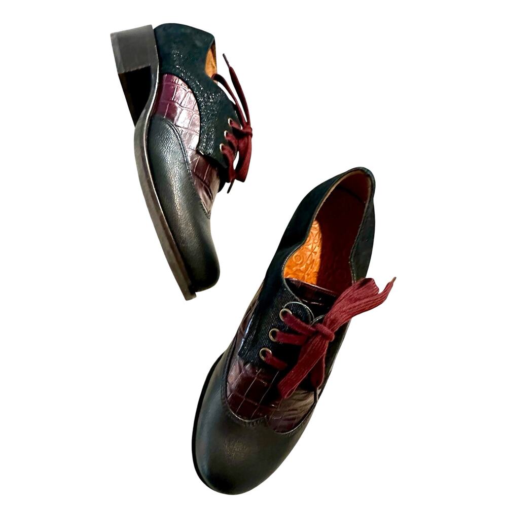 Chie Mihara Xeli Two-Tone Black/Burgundy Leather Block Heel Oxfords Size 38 $450 - Picture 7 of 17